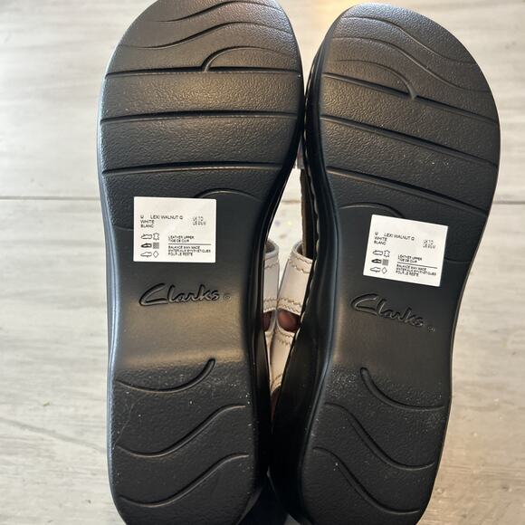 Clarks White Lexi Open Toe Stitched Bow Leather Sandal Sz 9.5 - Picture 9 of 9